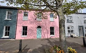 Unique Townhouse With Large Garden Down To The Sea