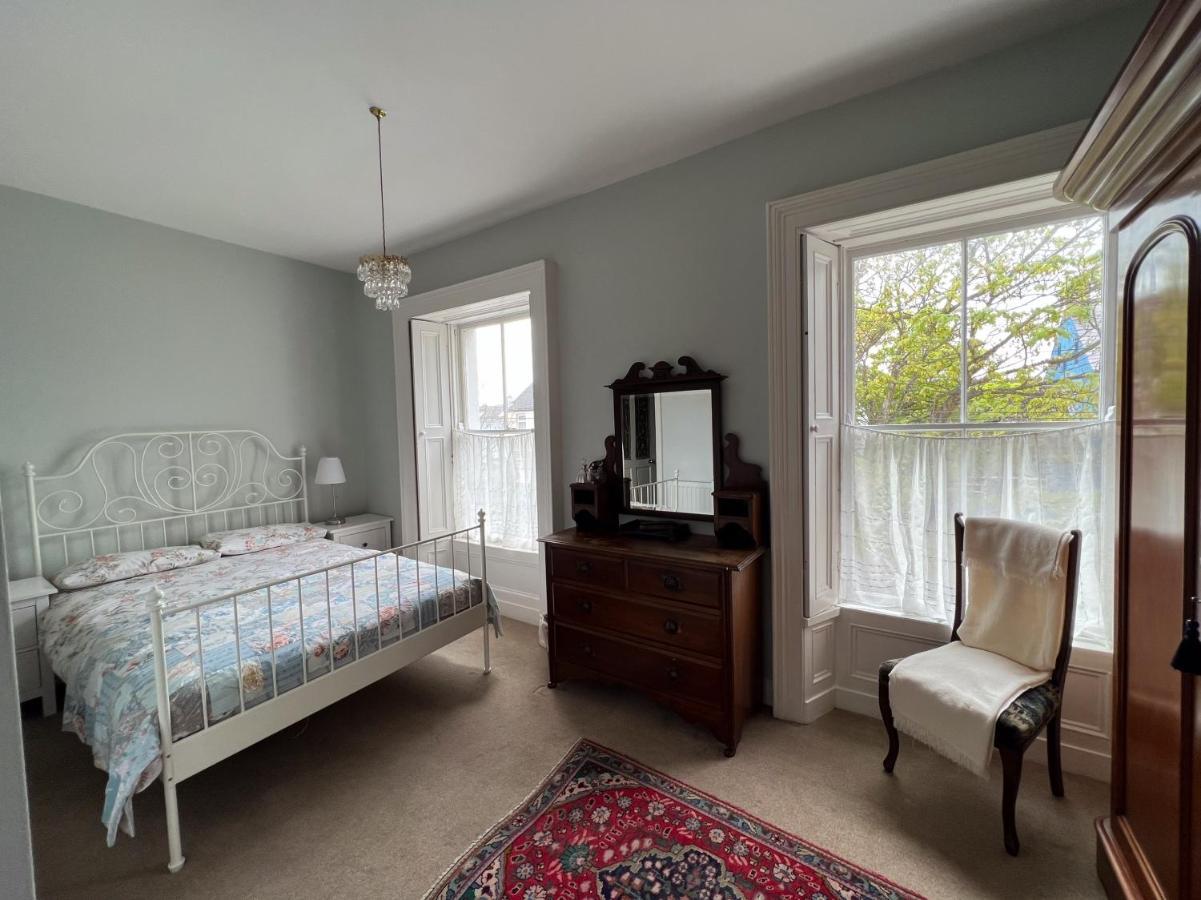 Unique Townhouse With Large Garden Down To The Sea Villa Killough Exterior photo